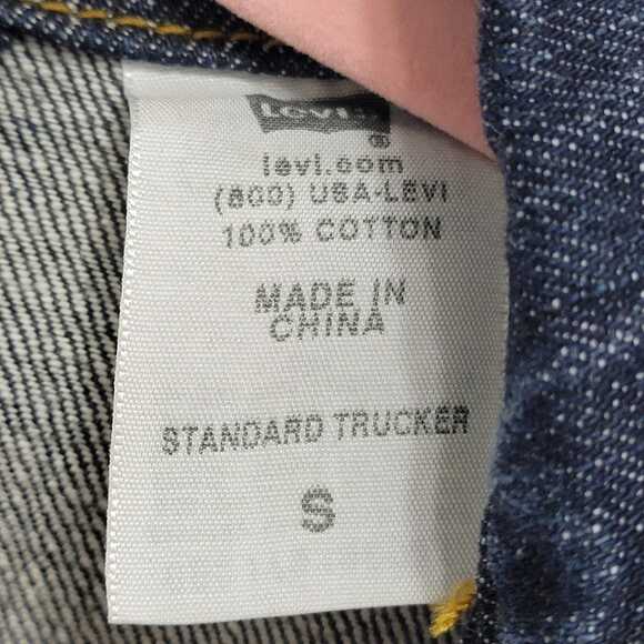Levis Dark Wash Trucker Jacket - Picture 10 of 10